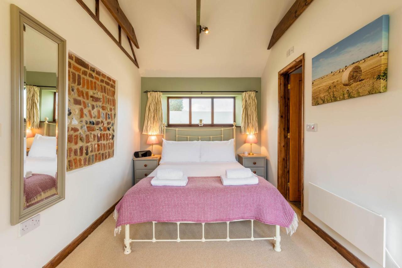 Host & Stay - Woodfalls Barn Burgh and Tuttington Ngoại thất bức ảnh