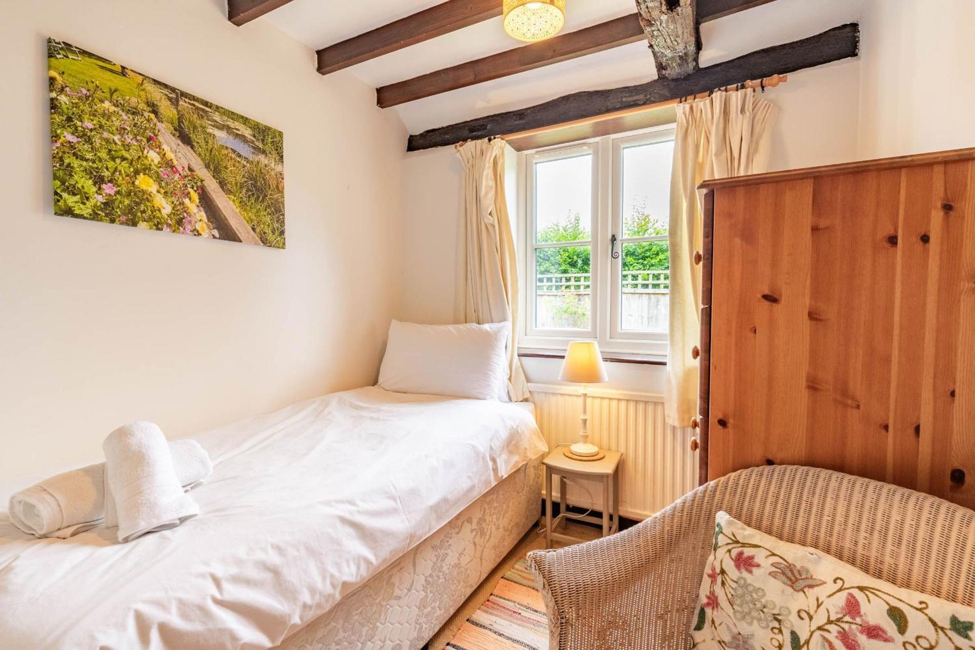 Host & Stay - Woodfalls Barn Burgh and Tuttington Ngoại thất bức ảnh